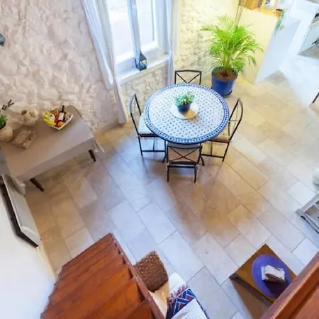 Old Town Antibes Apartament